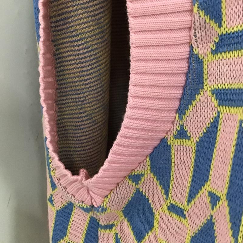 ザラ ZARA ベスト ベスト 5039 424 687 Vネック タグ付き L 総柄 桃 / ピンク / X 黄 / イエロー / X 水色 / ライトブルー / レディース USED 古着 中古 10097203