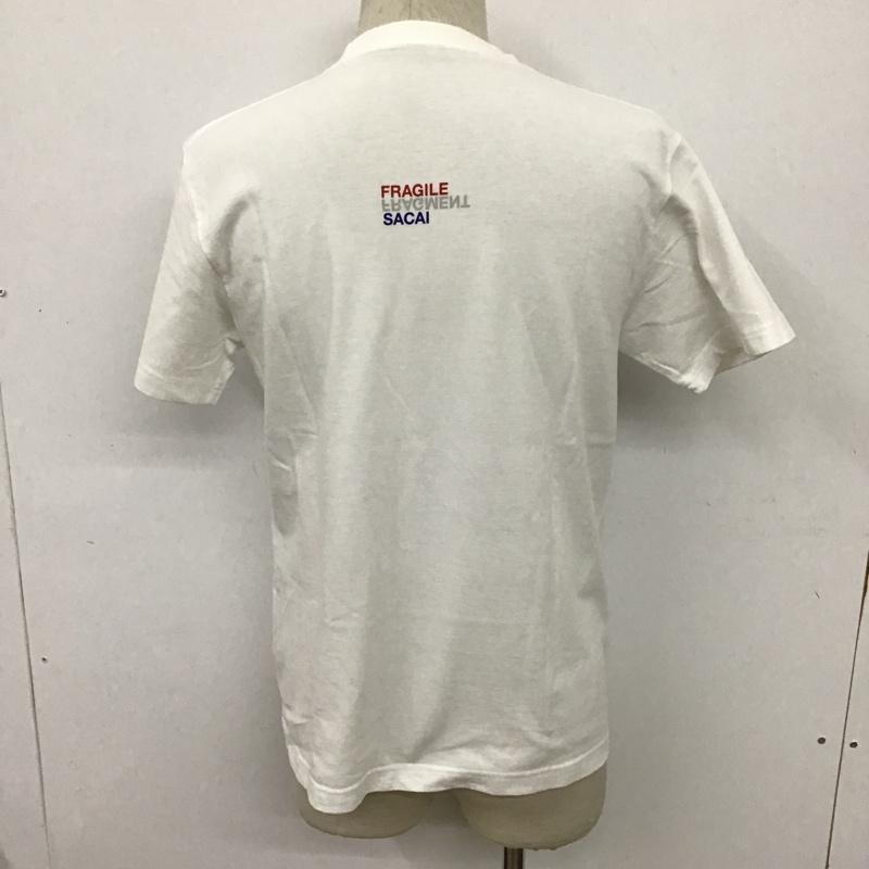フラグメント FRAGMENT Tシャツ 半袖 19-02023M SACAI×FRAGMENTDESIGN19SSFRAGIL 半袖カットソー プリントTシャツ 1 ロゴ、文字 白 / ホワイト / メンズ USED 古着 中古 10097784