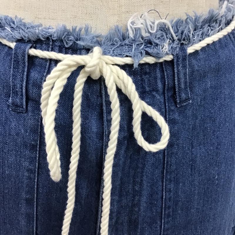 ローリーズファーム LOWRYS FARM パンツ デニム、ジーンズ LF517034AD ロープベルト付き 裾フリンジ ワイドパンツ M 無地 青 / ブルー / レディース USED 古着 中古 10097941