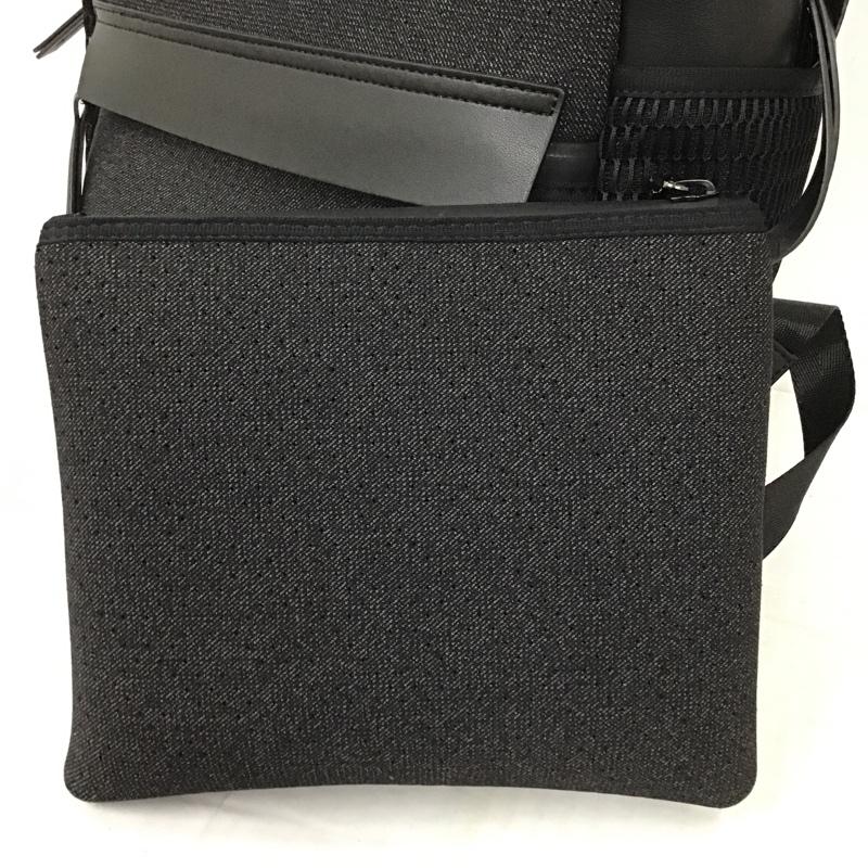 キュー バッグ パリ q bag paris リュックサック、デイパック リュックサック、デイバッグ ポーチ付き ロゴ、文字 黒 / ブラック / レディース USED 古着 中古 10098514