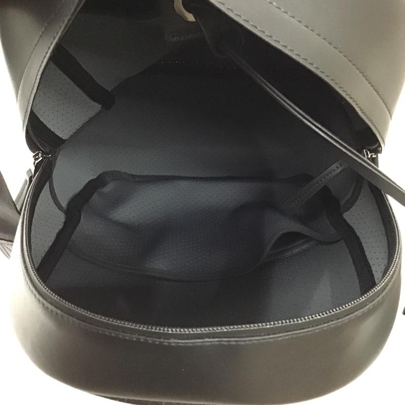 キュー バッグ パリ q bag paris リュックサック、デイパック リュックサック、デイバッグ ポーチ付き ロゴ、文字 黒 / ブラック / レディース USED 古着 中古 10098514