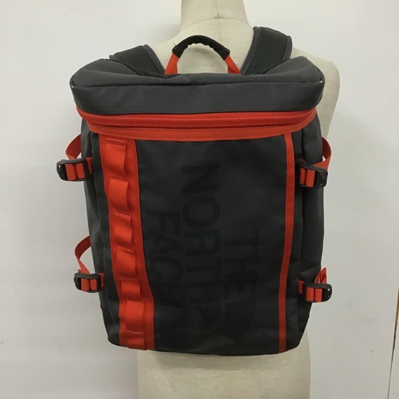 ザノースフェイス THE NORTH FACE リュックサック、デイパック リュックサック、デイバッグ NMU81900 BCヒューズボックス スクエア ロゴ、文字 灰 / グレー / X 赤 / レッド / メンズ USED 古着 中古 10099304