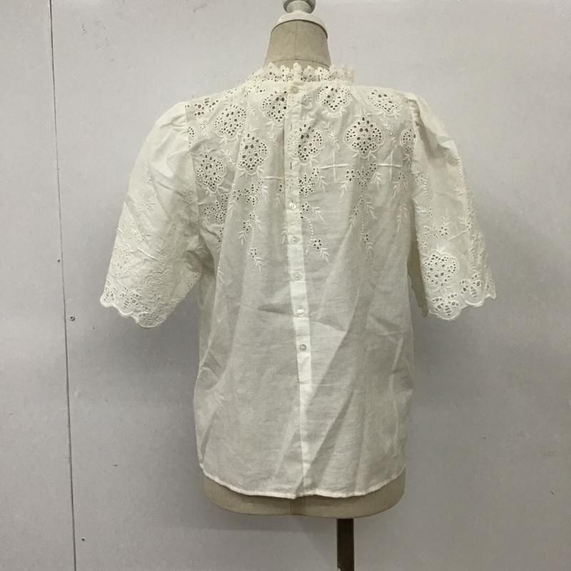 マウジー MOUSSY カットソー 半袖 010CSS30-1270 LACE EMBROIDERY BLOUSE スカラップ FREE 刺繍 オフホワイト / オフホワイト /  レディース USED 古着 中古 10099644