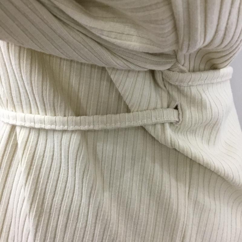 スライ SLY カットソー 長袖 030CAY80-5960 WRAP LOOSE LS TOPS FREE 無地 オフホワイト / オフホワイト /  レディース USED 古着 中古 10099890