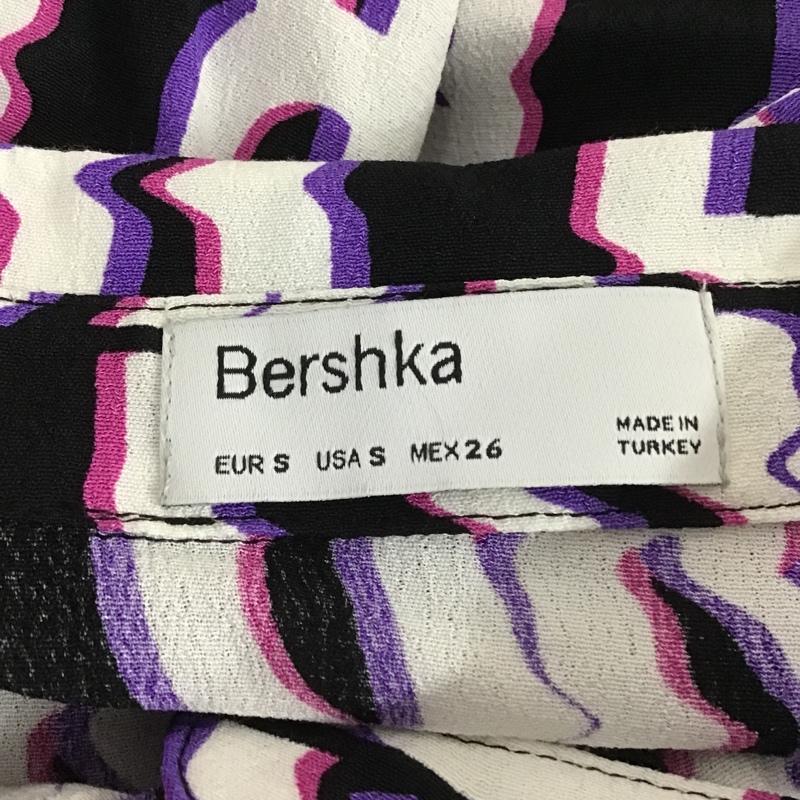 ベルシュカ Bershka シャツ、ブラウス 長袖 S 総柄 マルチカラー / マルチカラー / レディース USED 古着 中古 10100695