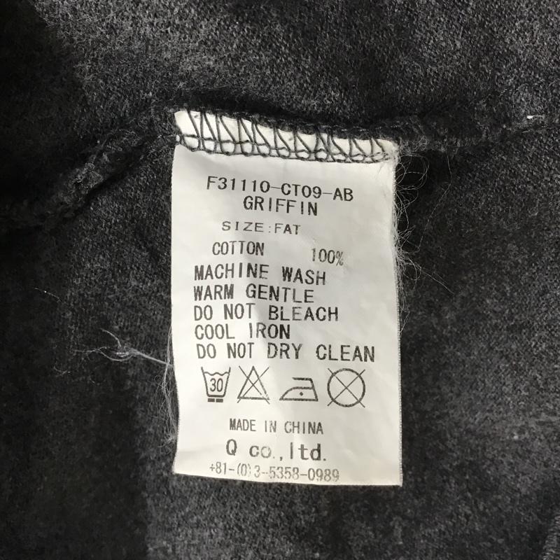 エフエイティー FAT Tシャツ 半袖 半袖カットソー プリントTシャツ Vネックカットソー ロゴ、文字 灰 / グレー / メンズ USED 古着 中古 10101920