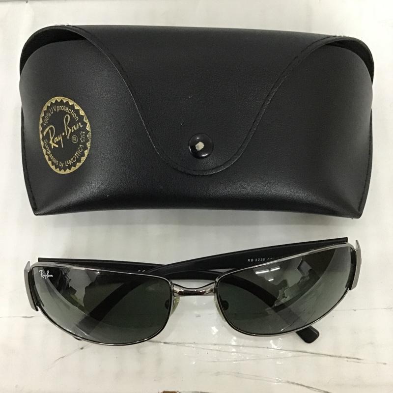 レイバン Ray-Ban めがね・サングラス サングラス RB3238 004 イタリア製 ケース付き ロゴ、文字 黒 / ブラック / X 緑 / グリーン / メンズ USED 古着 中古 10101976