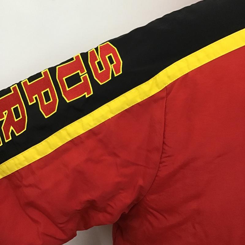 シュプリーム Supreme コート ダウンコート 18AW Sleeve Logo Sideline Parka スリーブロゴ サイドラインパーカー ベンチコート L ロゴ、文字 赤 / レッド / メンズ USED 古着 中古 10102373