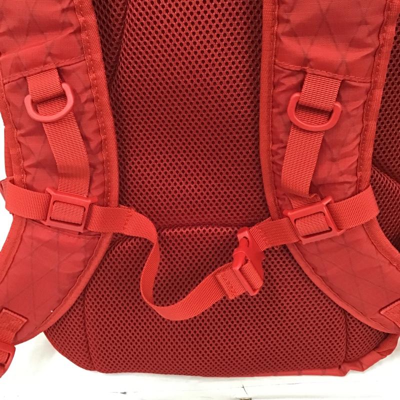 シュプリーム Supreme リュックサック、デイパック リュックサック、デイバッグ 18AW BACK PACK ロゴ、文字 赤 / レッド / メンズ USED 古着 中古 10102439