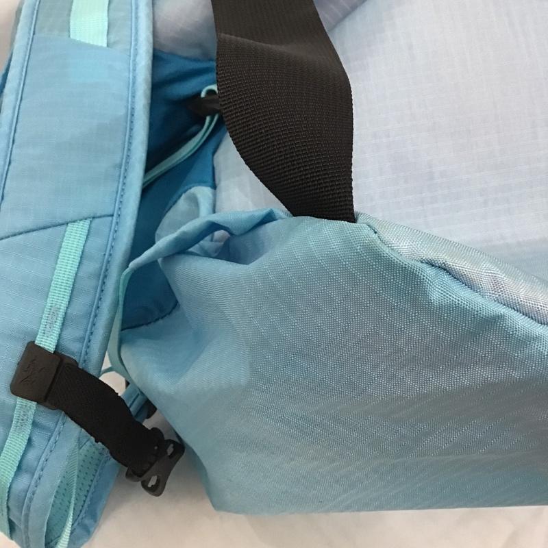 アークテリクス ARC'TERYX リュックサック、デイパック リュックサック、デイバッグ Cierzo35 バックパック ロゴ、文字 水色 / ライトブルー / メンズ USED 古着 中古 10102703