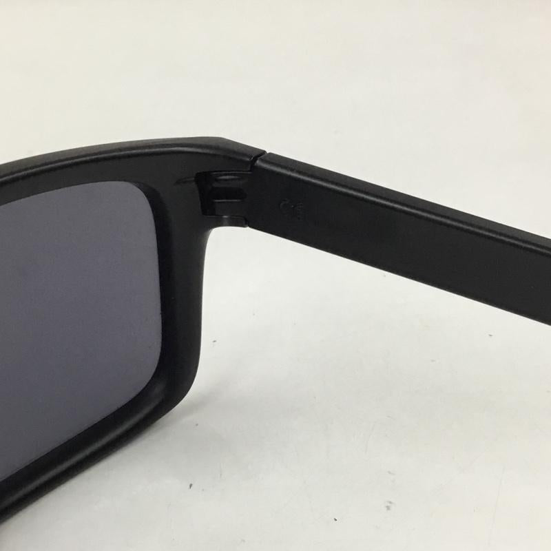 オークリー OAKLEY めがね・サングラス サングラス OO9244-07 HOLBROOK アジアンフィット スポーツサングラス ワンポイント 黒 / ブラック / メンズ USED 古着 中古 10102836