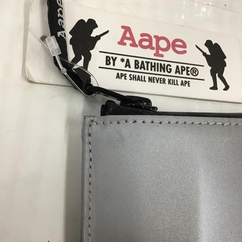 アベイシングエイプ A BATHING APE ポーチ ポーチ Aape ロゴ、文字 黒 / ブラック / X 銀 / シルバー / メンズ USED 古着 中古 10103139