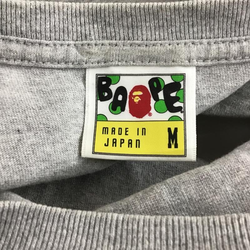 アベイシングエイプ A BATHING APE Tシャツ 半袖 半袖カットソー プリントTシャツ クルーネックカットソー M ロゴ、文字 灰 / グレー / メンズ USED 古着 中古 10103476
