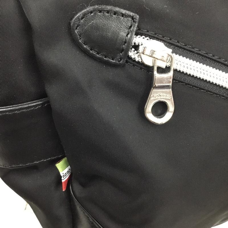 オロビアンコ Orobianco ショルダーバッグ ショルダーバッグ ワンポイント 黒 / ブラック / X 銀 / シルバー / メンズ USED 古着 中古 10103605