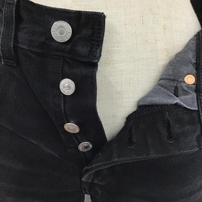 リーバイス Levi's パンツ デニム、ジーンズ 57723-0002 ワイドパンツ カットオフ 24 無地 黒 / ブラック /  レディース USED 古着 中古 10103838