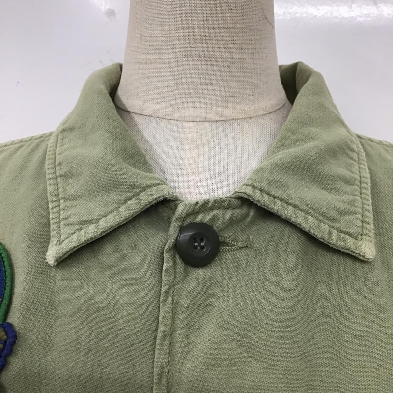 ザラ ZARA ジャケット、上着 ジャケット、ブレザー ミリタリージャケット シャツジャケット カジュアルジャケット カラージャケット M ロゴ、文字 カーキ / カーキ / レディース USED 古着 中古 10103922