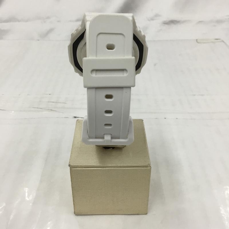 ジーショック G-SHOCK 腕時計 アナログ(クォーツ式) GA-2100 箱有 ロゴ、文字 白 / ホワイト / メンズ USED 古着 中古 10104229