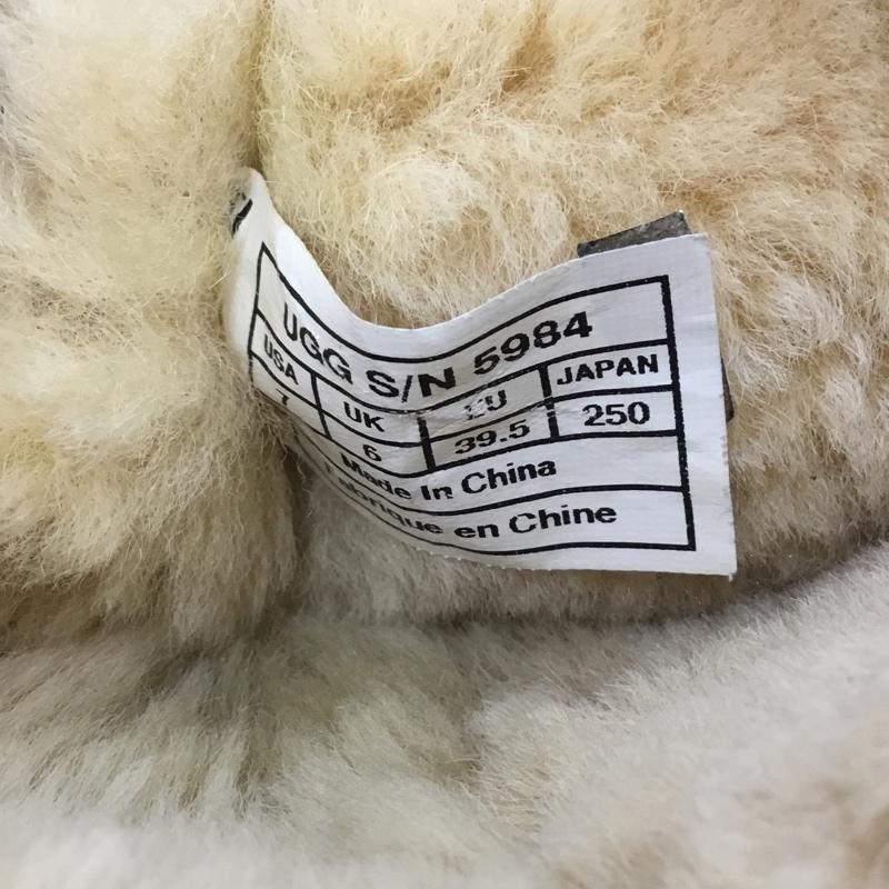 アグ UGG ブーツ 一般 5984 CLASSIC SHORT BOMBER 25cm ムートン 25.0cm ロゴ、文字 茶 / ブラウン / レディース USED 古着 中古 10104343