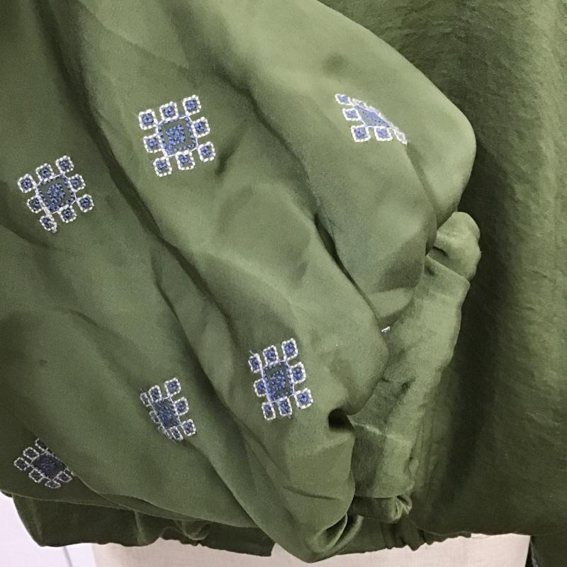 スライ SLY ジャケット、上着 ジャンパー、ブルゾン 030ASW30-0230 刺繍ブルゾン ジャンパー ジップアップジャケット FREE 刺繍 X 花柄 カーキ / カーキ / レディース USED 古着 中古 10104428