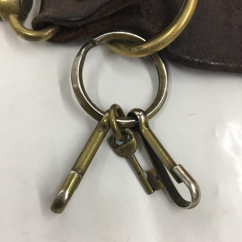 イルビゾンテ IL BISONTE キーホルダー キーホルダー キーリング レザー ロゴ、文字 ダークブラウン / ダークブラウン / X 金 / ゴールド / メンズ USED 古着 中古 10104529