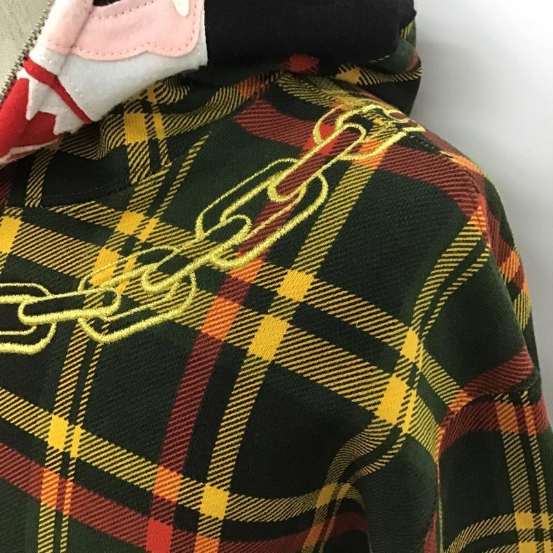 アベイシングエイプ A BATHING APE パーカー 長袖 伊勢丹 チェック 牛 ホルスタイン M チェック マルチカラー / マルチカラー / メンズ USED 古着 中古 10104620