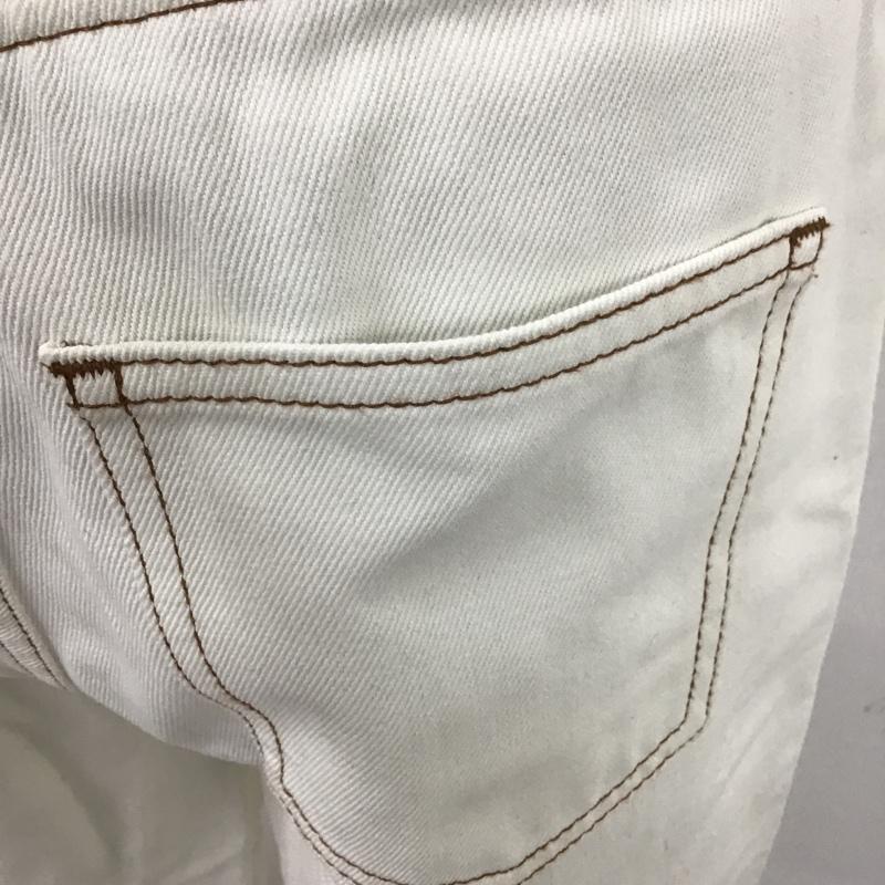 スライジーンズ SLY JEANS パンツ デニム、ジーンズ 030CSM11-3620 BARRYHWCROPPEDFLAREPT-E デニムパンツ ストレートパンツ ワイドパンツ 26インチ 無地 白 / ホワイト /  レディース USED 古着 中古 10104670