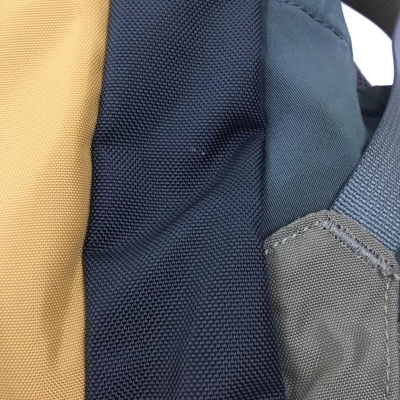 パタゴニア patagonia リュックサック、デイパック リュックサック、デイバッグ 47910FA13 ナイロン バックパック Refugio28L ロゴ、文字 橙 / オレンジ / X 黒 / ブラック / X カーキ / カーキ / メンズ USED 古着 中古 10105241