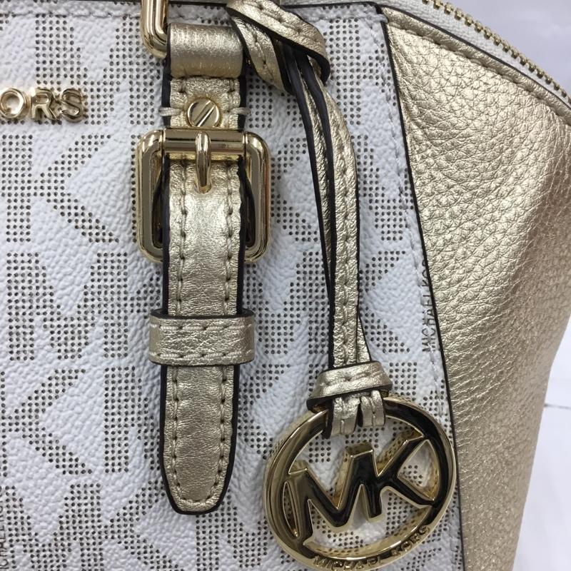 マイケルコース MICHAEL KORS ハンドバッグ ハンドバッグ 35H7GC6M8M ショルダー 2WAY ロゴ、文字 白 / ホワイト / X 金 / ゴールド / レディース USED 古着 中古 10105251