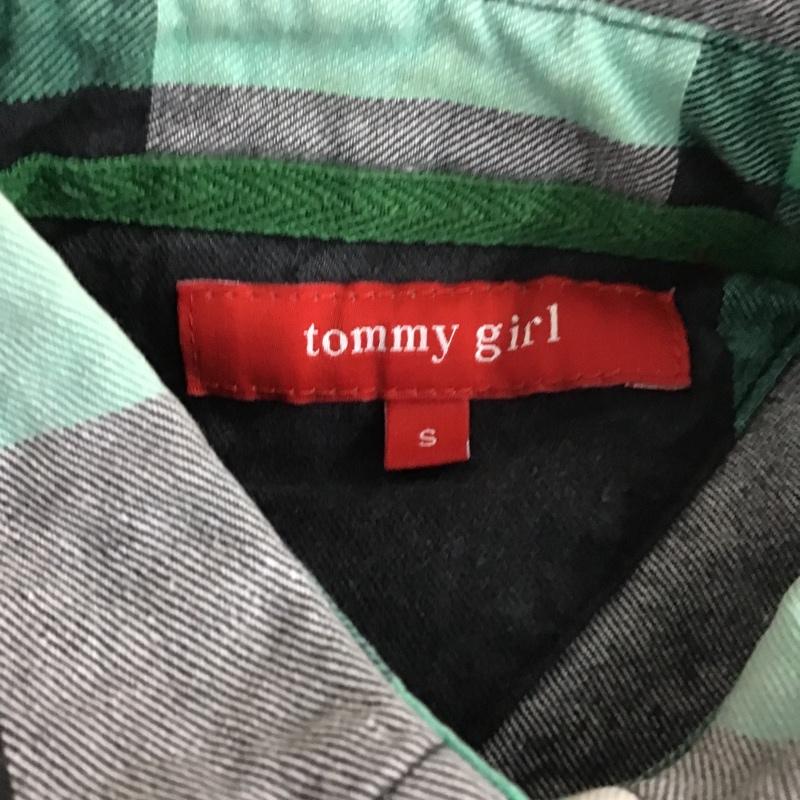 トミーガール tommy girl シャツ、ブラウス 長袖 長袖シャツ チェックシャツ カラーシャツ カジュアルシャツ S ロゴ、文字 X チェック 白 / ホワイト / X 黒 / ブラック / X 緑 / グリーン / レディース USED 古着 中古 10105337