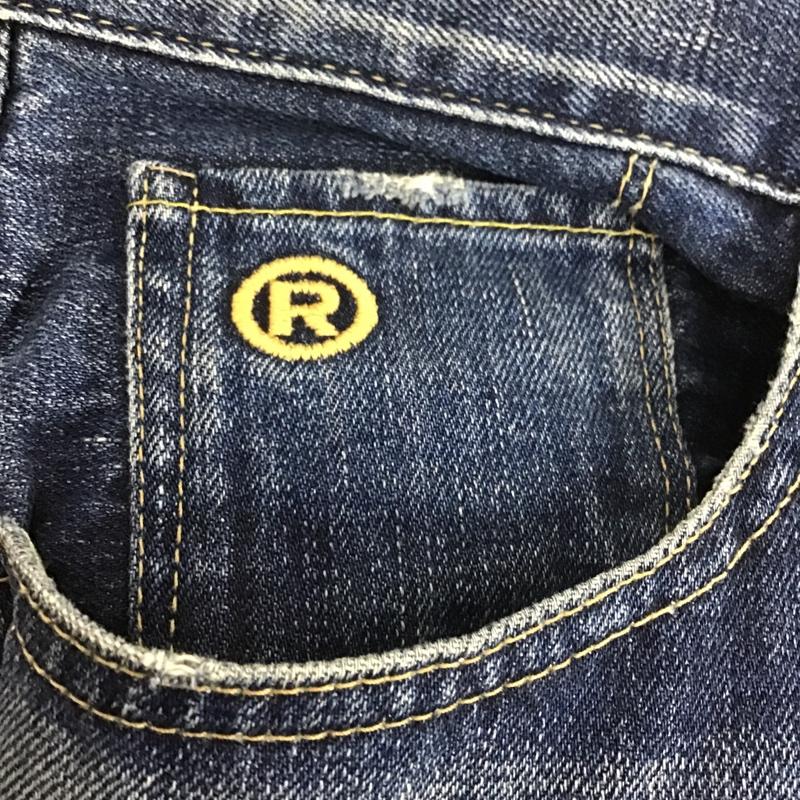 アベイシングエイプ A BATHING APE パンツ デニム、ジーンズ ジーパン 日本製 M 無地 青 / ブルー / メンズ USED 古着 中古 10105477