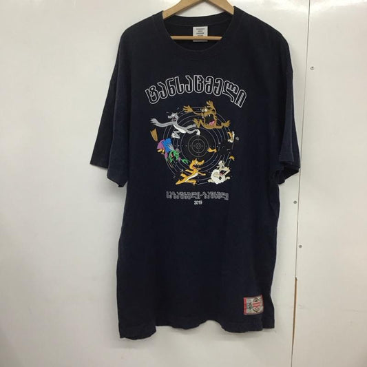 ヴェトモン VETEMENTS Tシャツ 半袖 半袖カットソー プリントTシャツ クルーネックカットソー プリント 紺 / ネイビー /  メンズ USED 古着 中古 10142883