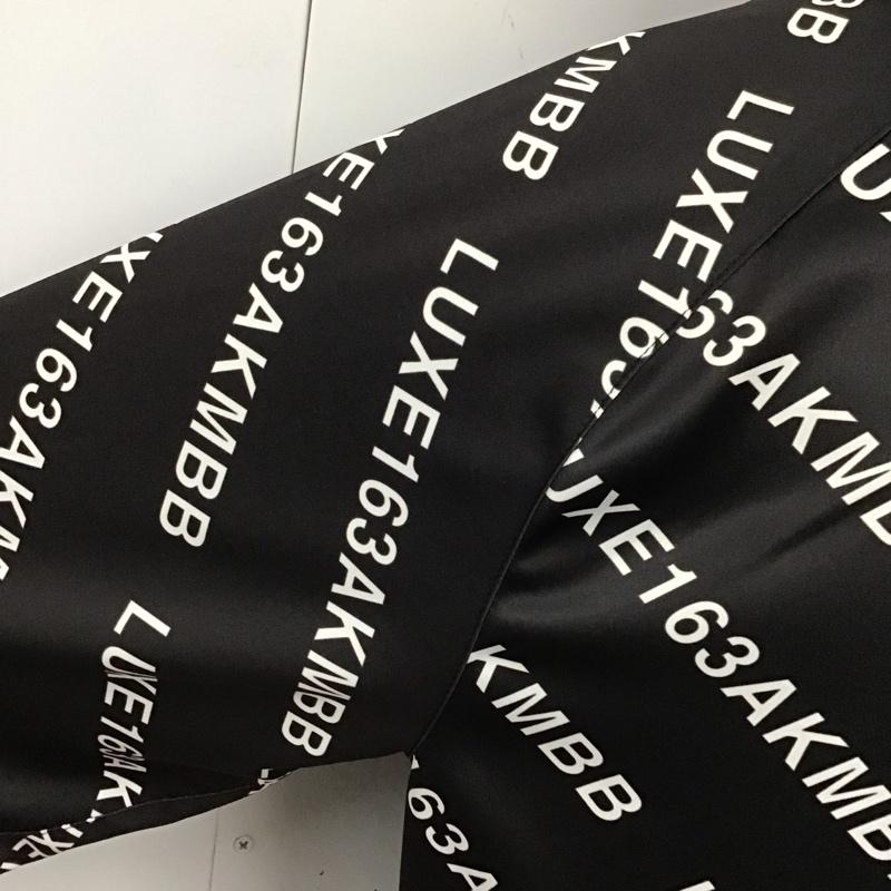 エーケーエム AKM パーカー 長袖 bsl-406 ラグスポ DIAGONALLOGOPULLBREAKER ジップアップパーカー L ロゴ、文字 黒 / ブラック / X 白 / ホワイト /  メンズ USED 古着 中古 10119695