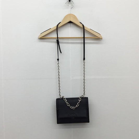 チャールズアンドキース charles&keith ショルダーバッグ ショルダーバッグ チェーンストラッププッシュロック クロスボディバッグ ロゴ、文字 黒 / ブラック / X 銀 / シルバー /  レディース USED 古着 中古 10130868