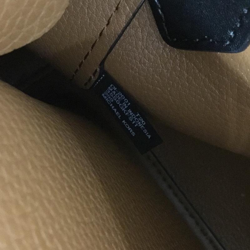 マイケルコース MICHAEL KORS ハンドバッグ ハンドバッグ 35S0GKFS1T ロゴ、文字 茶 / ブラウン / X 黒 / ブラック /  レディース USED 古着 中古 10140819