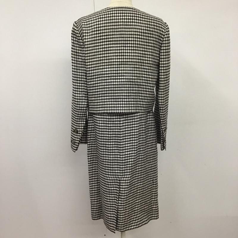 ジバンシィ GIVENCHY セットアップ セットアップ ノーカラージャケット ロングスカート チェック 白 / ホワイト / X 黒 / ブラック /  レディース USED 古着 中古 10133432