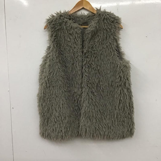 アズールバイマウジー AZUL BY MOUSSY ベスト ベスト 250GAc30-080H プードルフェイクファーベスト M 無地 灰 / グレー /  レディース USED 古着 中古 10136643