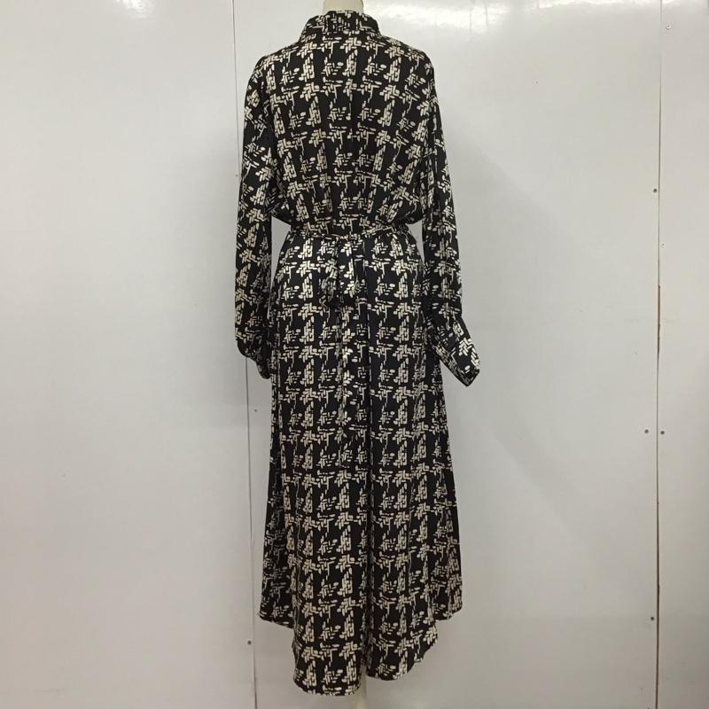 ザラ ZARA ワンピース ロングスカート 長袖シャツワンピース 切り替えワンピース フレアワンピース M 総柄 白 / ホワイト / X 黒 / ブラック /  レディース USED 古着 中古 10110269