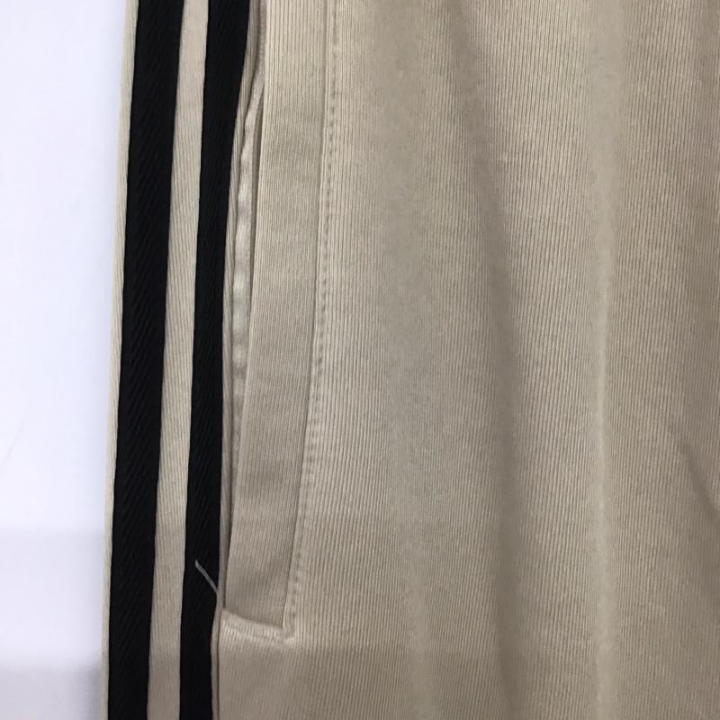 アディダス adidas パンツ ワークパンツ、ペインターパンツ ワイドパンツ カジュアルパンツ ワークパンツ スポーツウェア ロゴ、文字 ベージュ / ベージュ /  メンズ USED 古着 中古 10140128