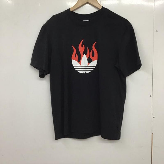 アディダス adidas Tシャツ 半袖 半袖カットソー プリントTシャツ クルーネックカットソー ロゴ、文字 黒 / ブラック /  メンズ USED 古着 中古 10133722