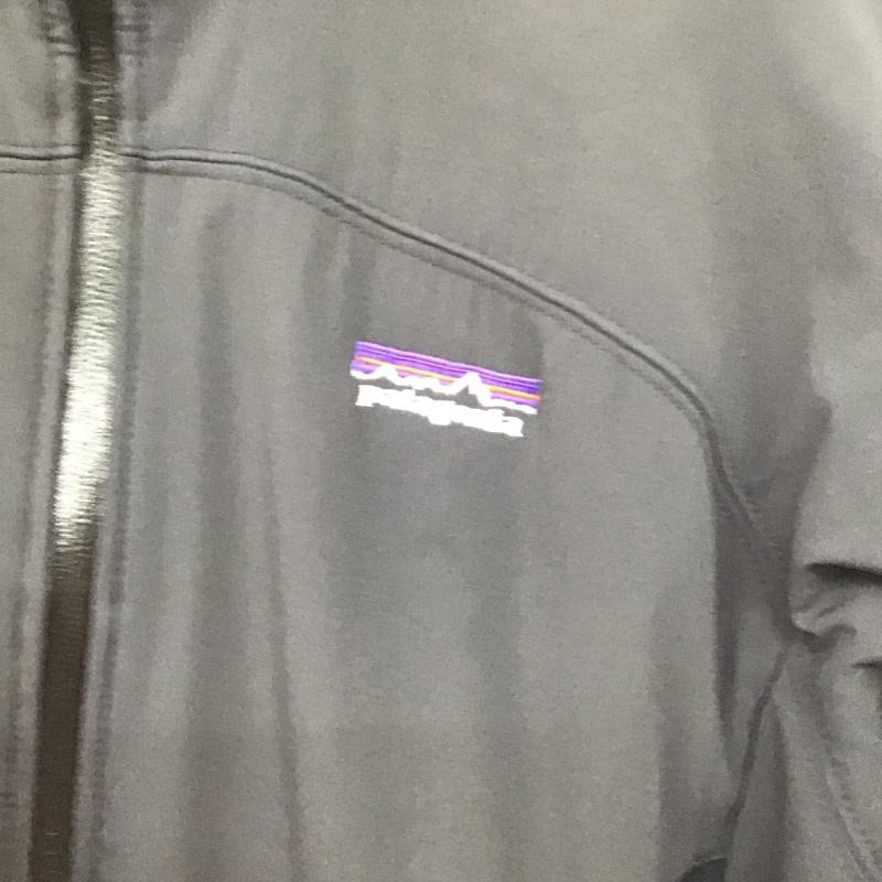 パタゴニア patagonia ジャケット、上着 ジャンパー、ブルゾン ジップアップジャケット スタンドジャケット アウター M ロゴ、文字 ダークグレー / ダークグレー /  メンズ USED 古着 中古 10147613