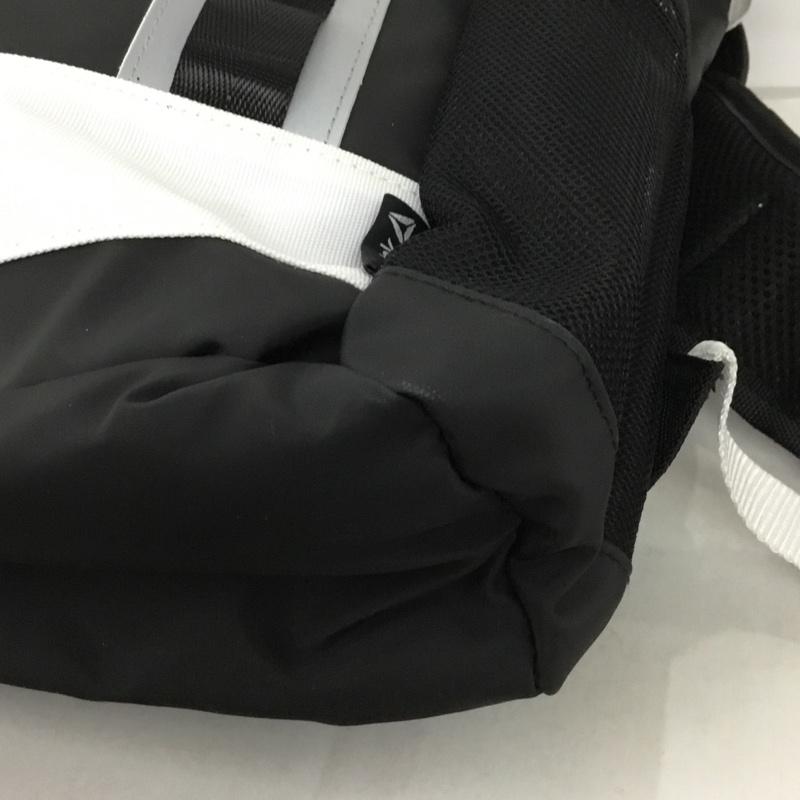 リーボック Reebok リュックサック、デイパック リュックサック、デイバッグ ARB1019 撥水BOXバックパック スクエア タグ付き ロゴ、文字 黒 / ブラック / X 白 / ホワイト /  メンズ USED 古着 中古 10131731