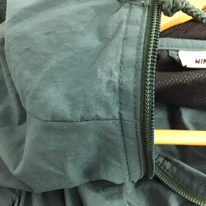 ナイキ NIKE ジャケット、上着 ジャケット、ブレザー プルオーバージャケットパーカー アウター XL ロゴ、文字 緑 / グリーン /  メンズ USED 古着 中古 10146023