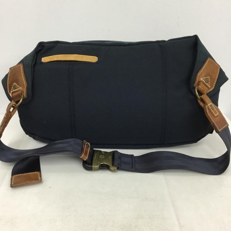 マスターピース MASTERPIECE ウエストバッグ ウエストバッグ 12163 ボディバッグ プリント 紺 / ネイビー /  メンズ USED 古着 中古 10141882