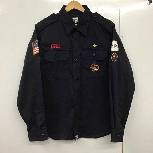 ベイプ BAPE シャツ、ブラウス 長袖 長袖シャツジャケット ミリタリーシャツ L ロゴ、文字 紺 / ネイビー /  メンズ USED 古着 中古 10140492