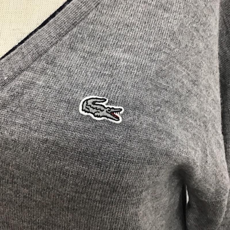 ラコステ LACOSTE ワンピース ひざ丈スカート EF5286 DEVANLAY ニットワンピース Vネック ウール 34 ワンポイント 灰 / グレー / X 白 / ホワイト / X 紺 / ネイビー /  レディース USED 古着 中古 10107939