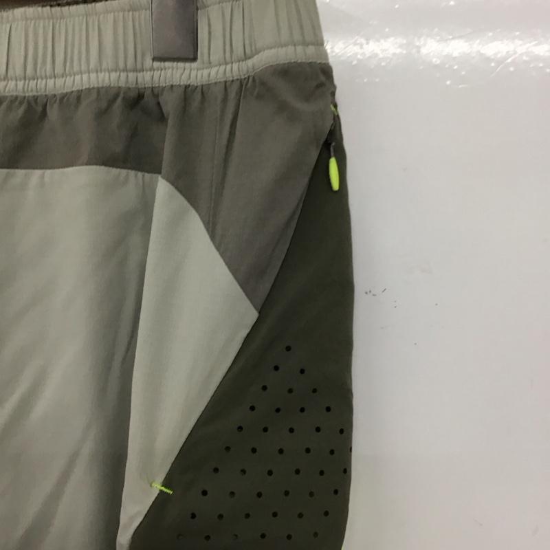 ナイキ NIKE パンツ ショートパンツ ショートパンツ ハーフパンツ カジュアルパンツ スポーツウェア XL ロゴ、文字 灰 / グレー /  メンズ USED 古着 中古 10150857