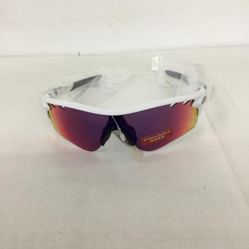 オークリー OAKLEY めがね・サングラス サングラス OO9206-27 RADARLOCK スポーツ サングラス 箱有 プリズム ロゴ、文字 白 / ホワイト / X 灰 / グレー /  メンズ USED 古着 中古 10129365