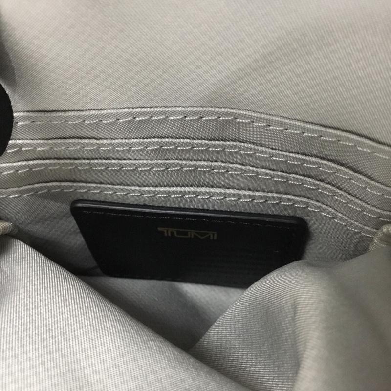 トゥミ TUMI ショルダーバッグ ショルダーバッグ クロスボディ 縦長 ロゴ、文字 黒 / ブラック /  メンズ USED 古着 中古 10149878
