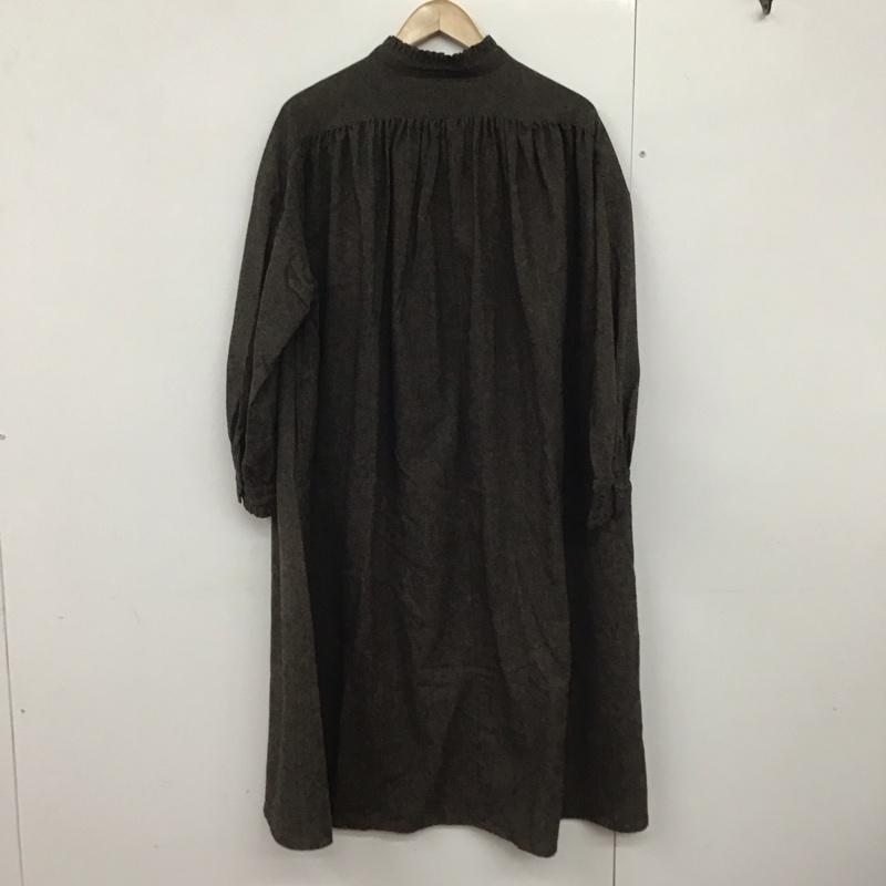 サマンサモスモス Samansa Mos2 ワンピース ロングスカート 1105125 長袖 シャツワンピース スタンドカラー フリル FREE 無地 ダークブラウン / ダークブラウン /  レディース USED 古着 中古 10142228