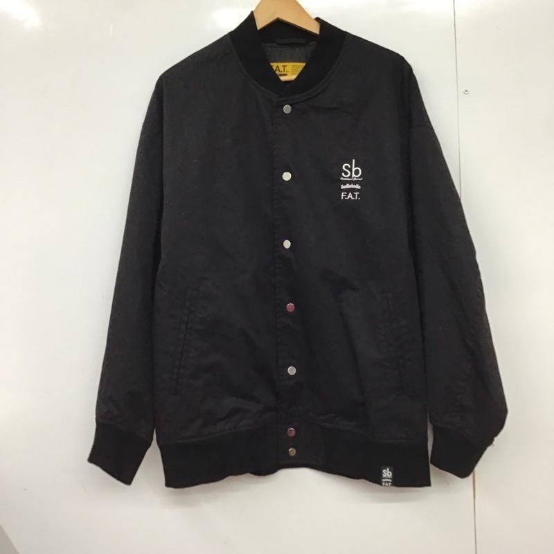 エフエイティー FAT ジャケット、上着 ジャケット、ブレザー F32310-JK06 カジュアルジャケット アウター ノーカラージャケット ロゴ、文字 黒 / ブラック /  メンズ USED 古着 中古 10149545